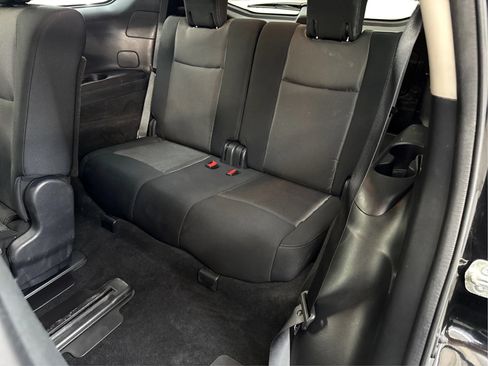 Used 2020 Nissan Pathfinder S AWD/4WD image 41