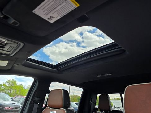 Used 2026 GMC Sierra 2500 Denali Ultimate w/ Snow Plow Prep/Camper Package AWD/4WD image 25