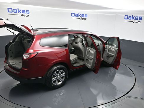 Used 2016 Chevrolet Traverse LT image 61