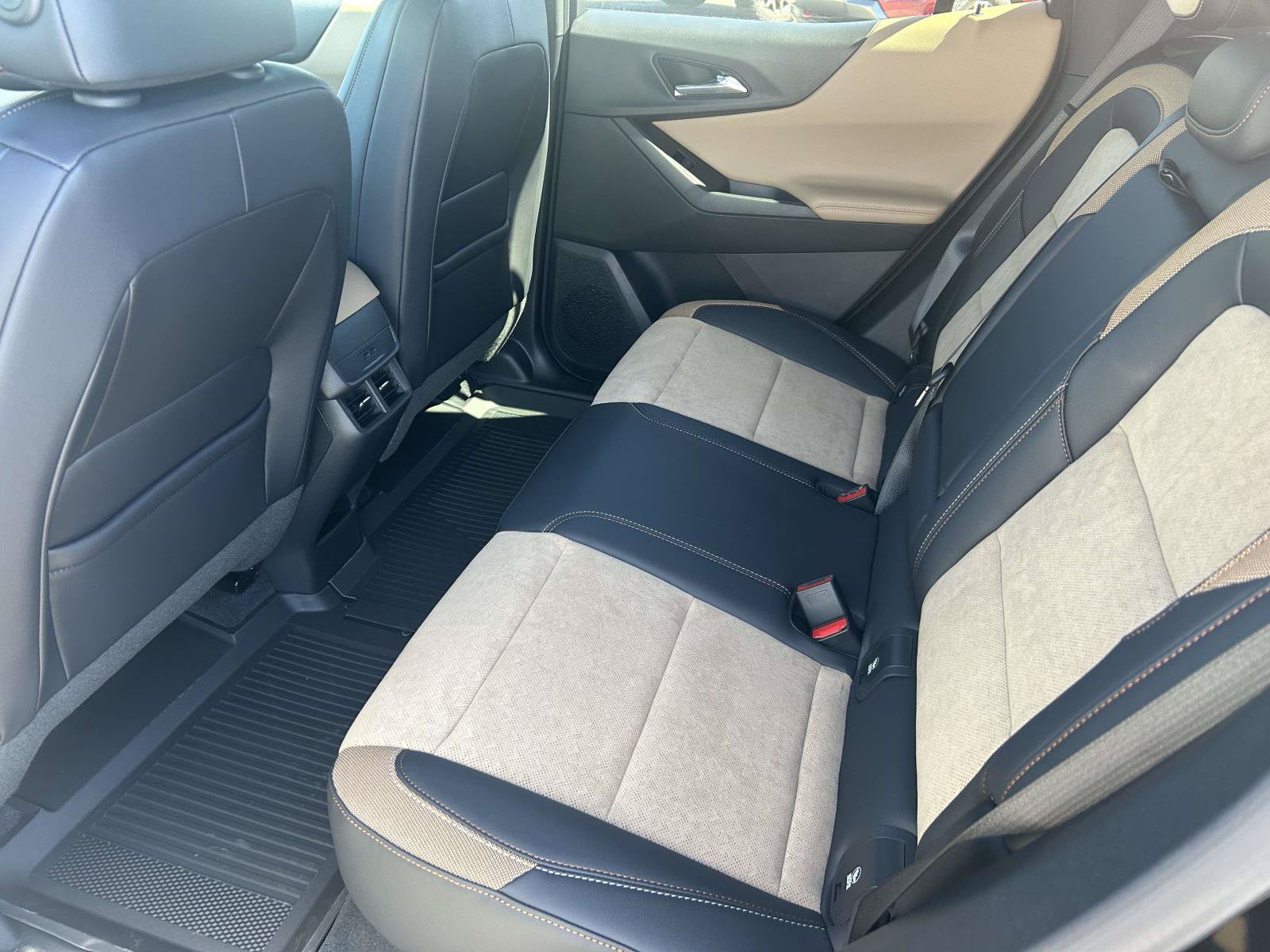 New 2027 Chevrolet Equinox ACTIV w/ Safety and Technology Package AWD/4WD image 14