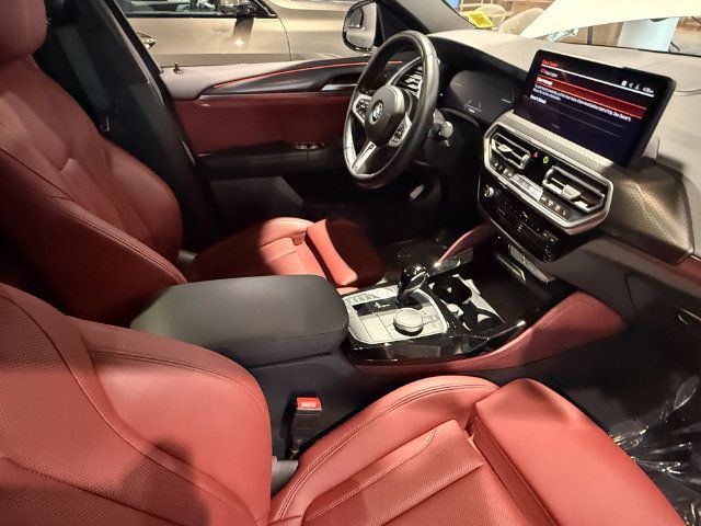 Used 2024 BMW X4 xDrive30i w/ M Sport Package AWD/4WD image 27