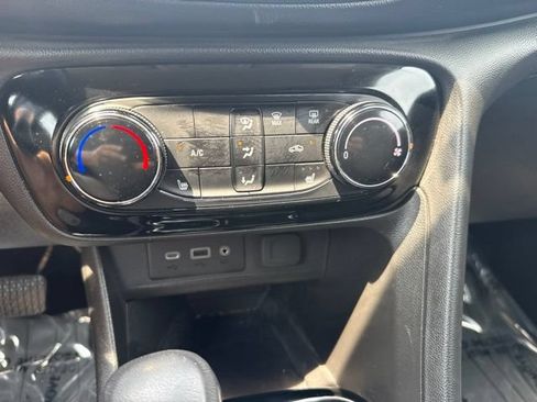 Used 2023 Buick Encore GX Preferred w/ Cold Weather Comfort Package AWD/4WD image 22