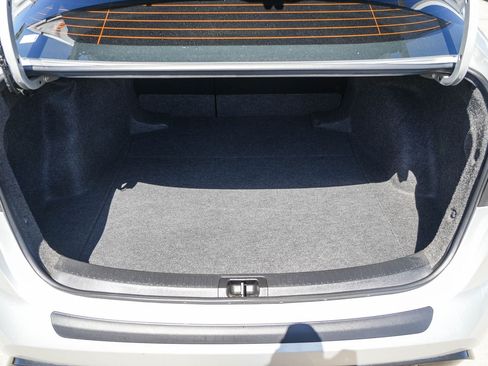 Certified 2025 Toyota Corolla SE w/ SE Premium Package FWD image 27