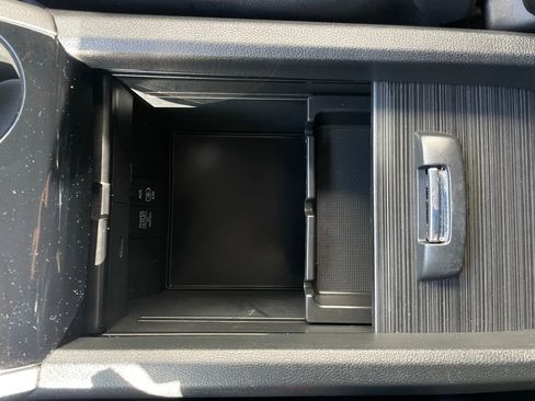 Certified 2022 Honda Pilot Touring image 21