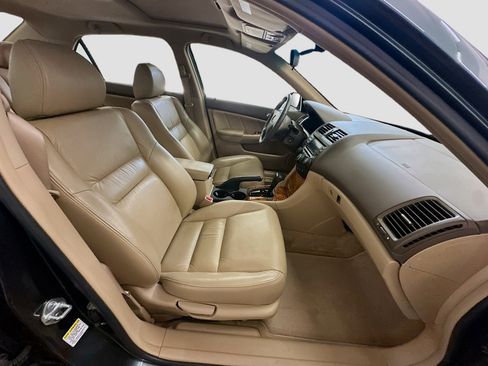 Used 2005 Honda Accord EX-L image 31