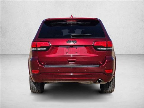 Used 2022 Jeep Grand Cherokee Laredo X RWD image 6