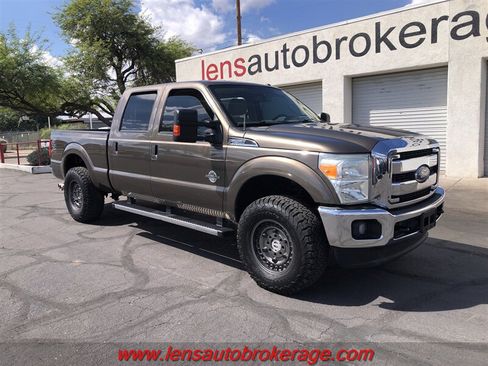 Used 2015 Ford F250 XLT w/ XLT Value Package AWD/4WD image 2