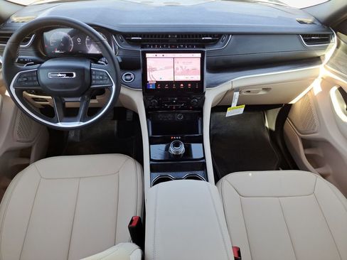 New 2025 Jeep Grand Cherokee Limited image 20