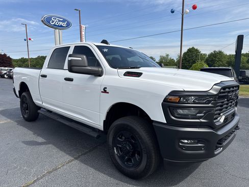 Used 2025 RAM 2500 Tradesman AWD/4WD image 4