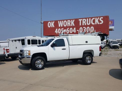 Used 2013 Chevrolet Silverado 2500 W/T RWD image 2