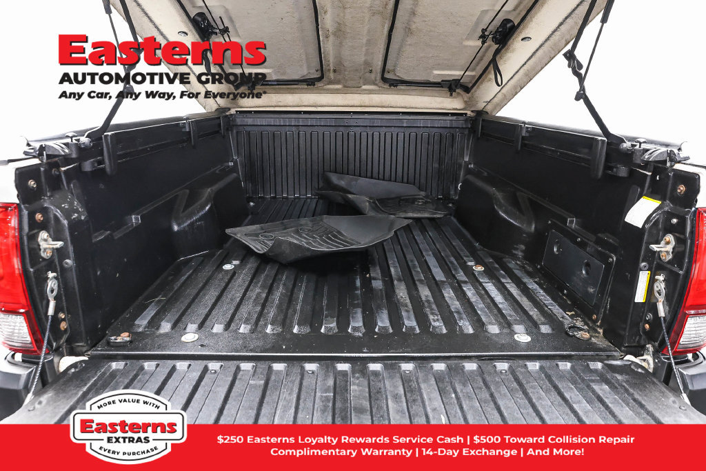 Used 2021 Toyota Tacoma SR RWD image 10