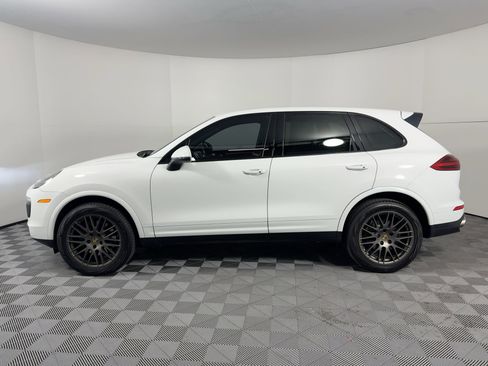Certified 2018 Porsche Cayenne Platinum Edition image 2