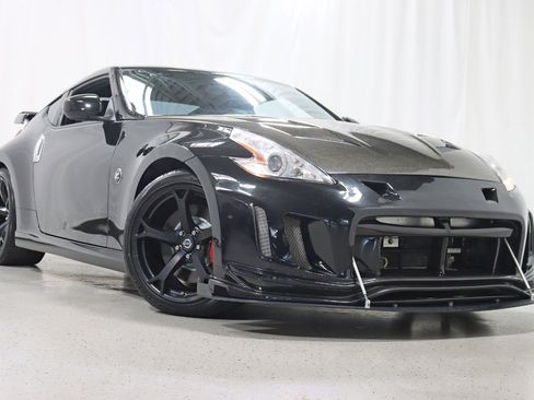 Used 2013 Nissan 370Z NISMO image 7