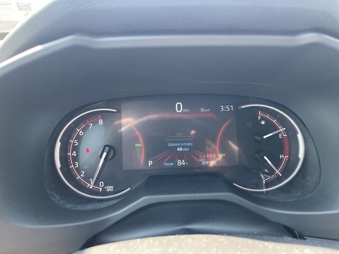 Used 2025 Toyota RAV4 XLE AWD/4WD image 24