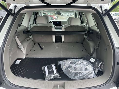 New 2026 Hyundai Palisade SEL Premium FWD image 12