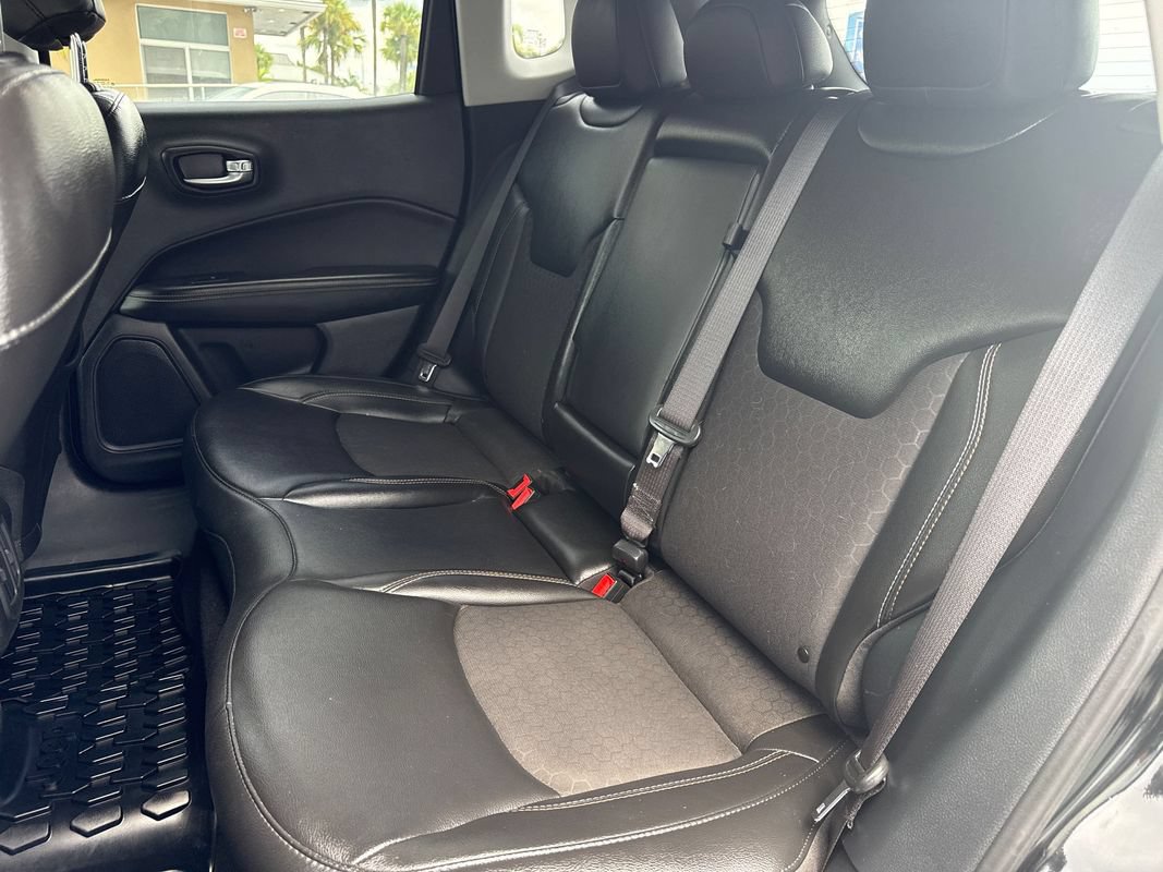 Used 2020 Jeep Compass Latitude AWD/4WD image 12