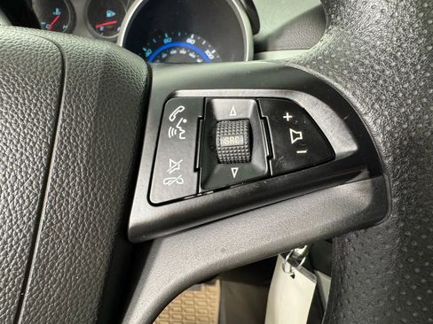 Used 2016 Chevrolet Cruze LT image 16