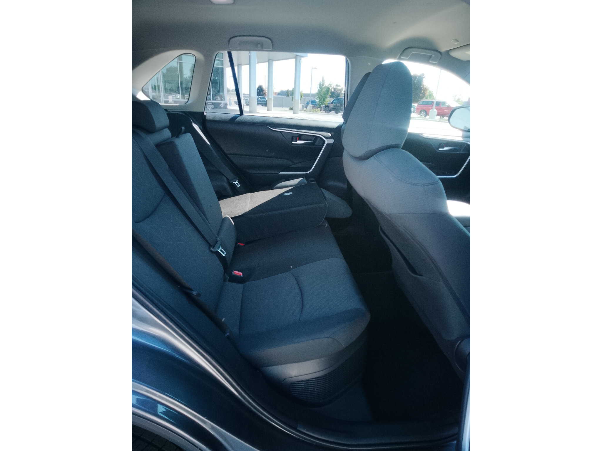 Used 2025 Toyota RAV4 XLE AWD/4WD image 13