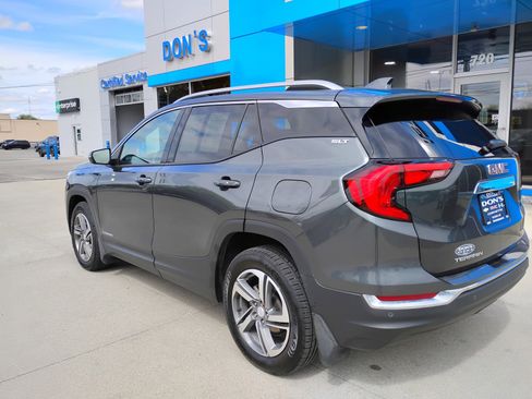 Used 2019 GMC Terrain SLT w/ Preferred Package AWD/4WD image 2