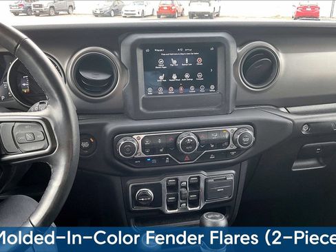 Used 2023 Jeep Wrangler Unlimited w/ Cold Weather Group AWD/4WD image 20
