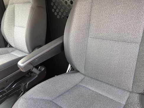 Used 2025 RAM ProMaster 2500 w/ U-Haul Equipment Group FWD image 19