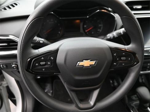 Used 2023 Chevrolet TrailBlazer LT w/ Convenience Package image 7