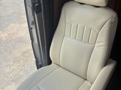 Used 2015 Mercedes-Benz Sprinter 3500 image 10