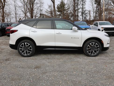 Used 2023 Chevrolet Blazer RS w/ Driver Confidence II Package image 8