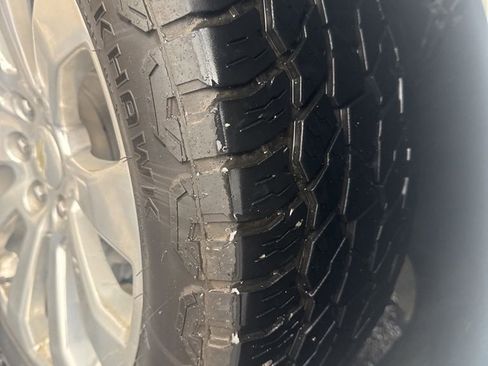 Used 2021 Chevrolet Tahoe Premier w/ Texas Edition RWD image 15