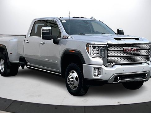 Used 2023 GMC Sierra 3500 Denali w/ Denali Ultimate Package image 2