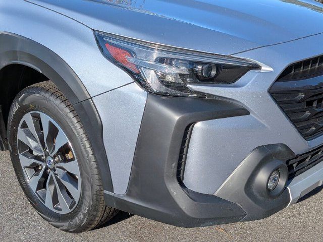 Used 2023 Subaru Outback Touring AWD/4WD image 2