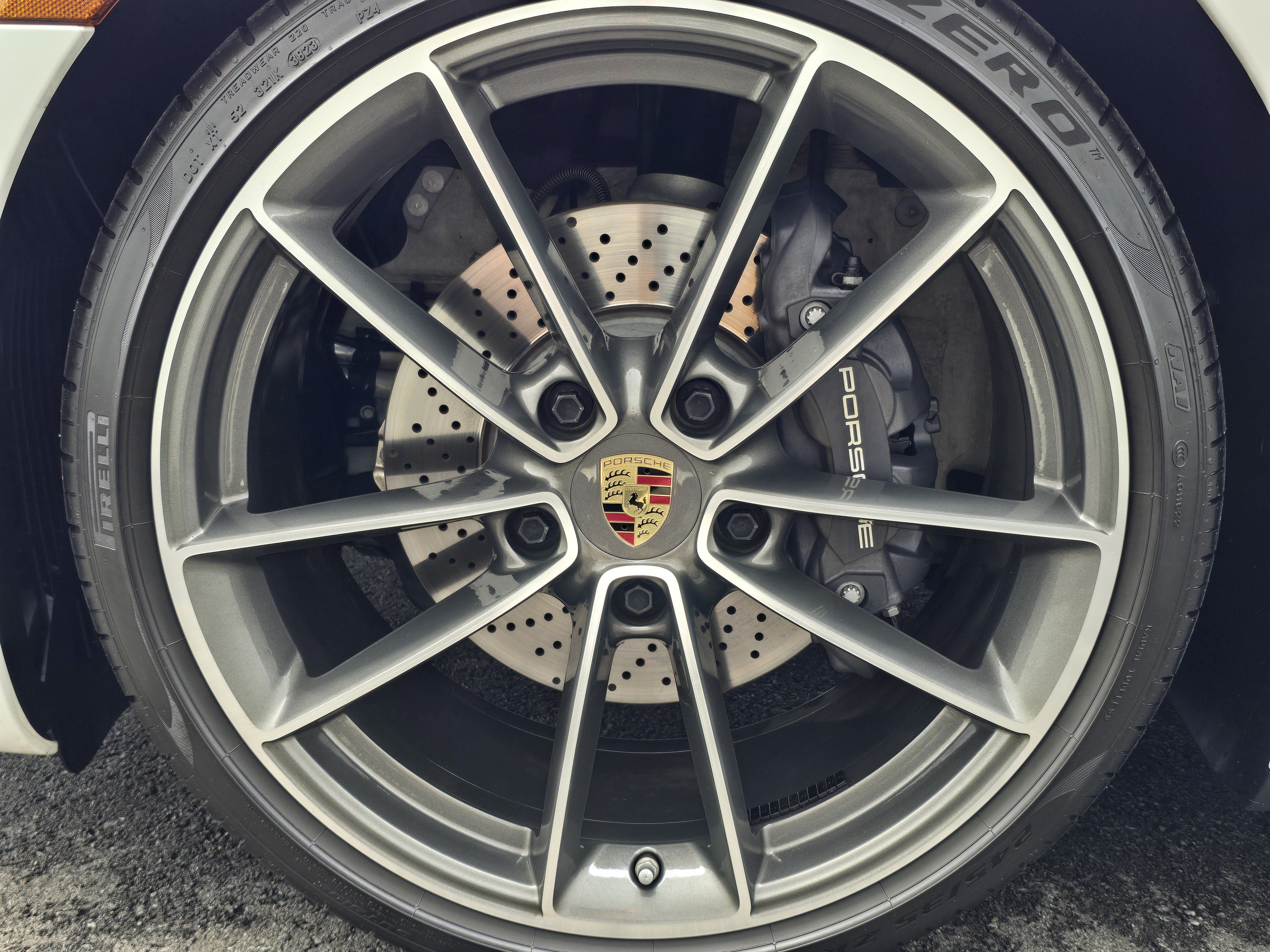 Certified 2024 Porsche 911 Carrera RWD image 17