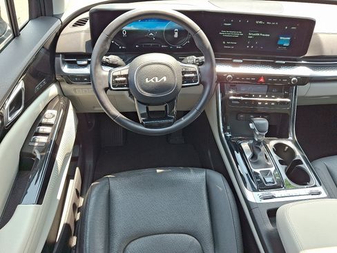 Used 2024 Kia Carnival SX Prestige FWD image 12