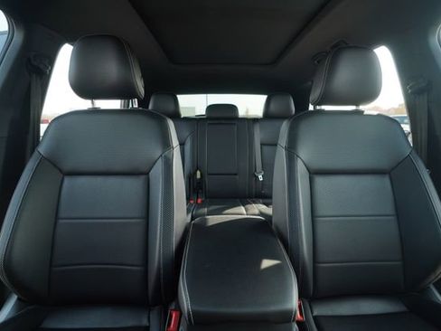 Used 2021 Volkswagen Atlas Cross Sport SE w/ Panoramic Sunroof Package image 34