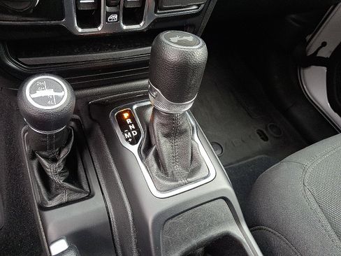 Certified 2022 Jeep Wrangler Unlimited Sport AWD/4WD image 15