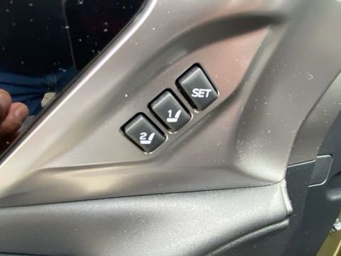 Used 2022 Subaru Outback Limited AWD/4WD image 18