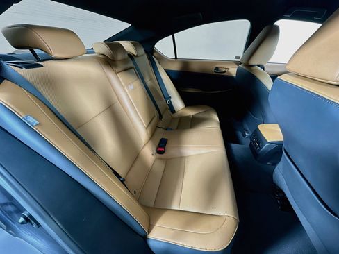 Used 2022 Lexus IS 300 w/ Accessory Package image 24