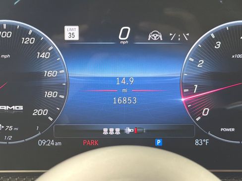 Used 2025 Mercedes-Benz G 63 AMG 4MATIC image 25