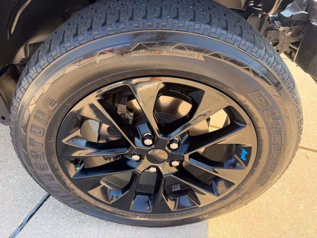 Used 2023 Jeep Wrangler Unlimited Sahara AWD/4WD image 25
