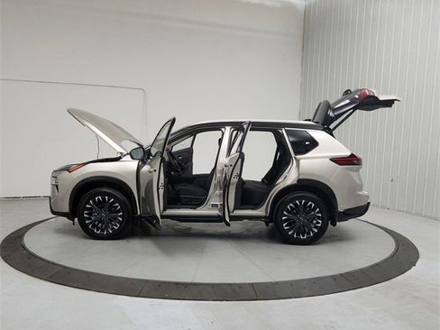 New 2026 Nissan Rogue Platinum w/ Platinum Premium Package image 12