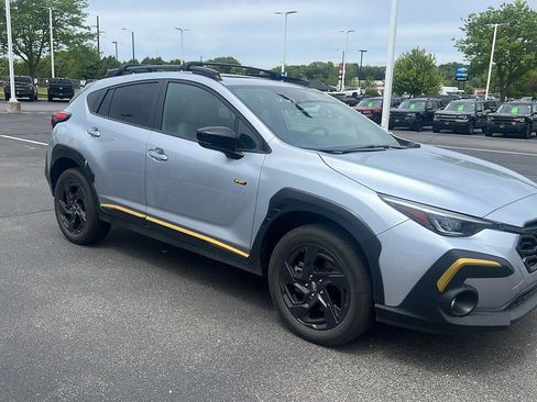 Used 2024 Subaru Crosstrek 2.5i Sport AWD/4WD image 2