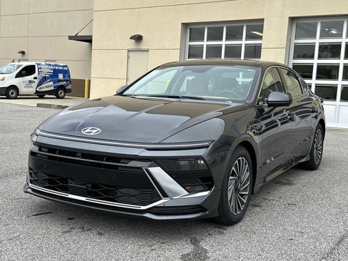 New 2026 Hyundai Sonata Limited image 3