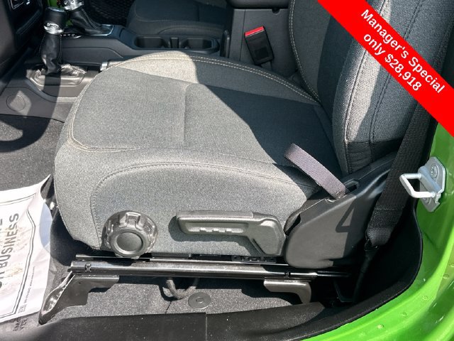 Used 2026 Jeep Wrangler Sport AWD/4WD image 11