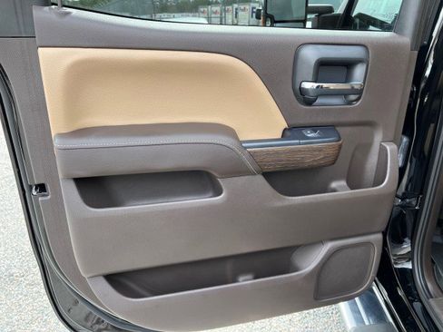 Used 2018 GMC Sierra 2500 Denali w/ Duramax Plus Package image 21