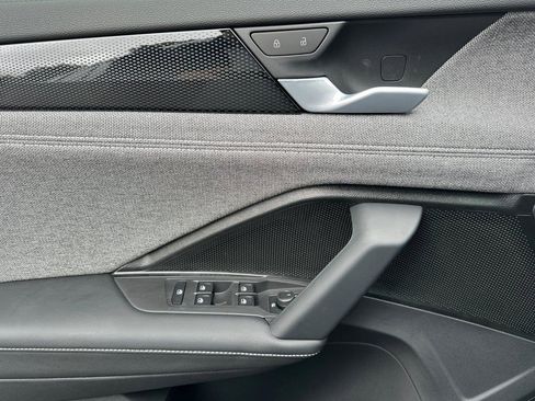 New 2026 Volkswagen Tiguan S image 10