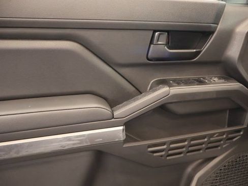 New 2026 Toyota Tacoma SR5 AWD/4WD image 9