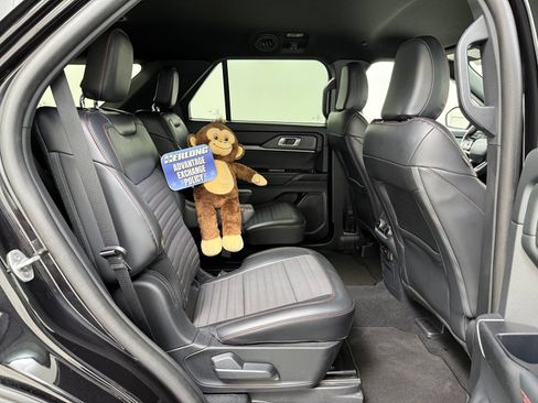 Used 2025 Ford Explorer ST-Line AWD/4WD image 29