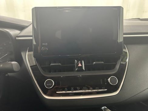 Certified 2025 Toyota Corolla LE FWD image 19