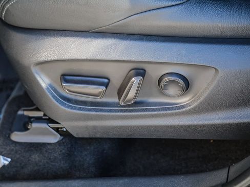 Used 2023 Toyota bZ4X Limited image 19