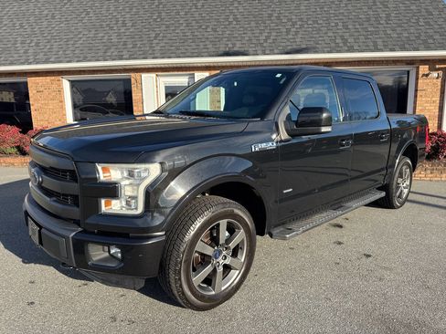 Used 2015 Ford F150 Lariat w/ Equipment Group 502A Luxury image 3